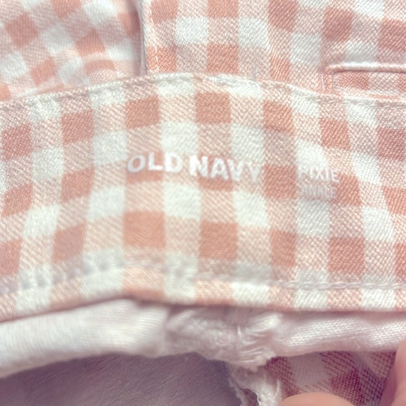 Old Navy Pixie Ankle Pink/White Checkered Tapered Leg, Size 2 EXCELLENT C… - Picture 3 of 4
